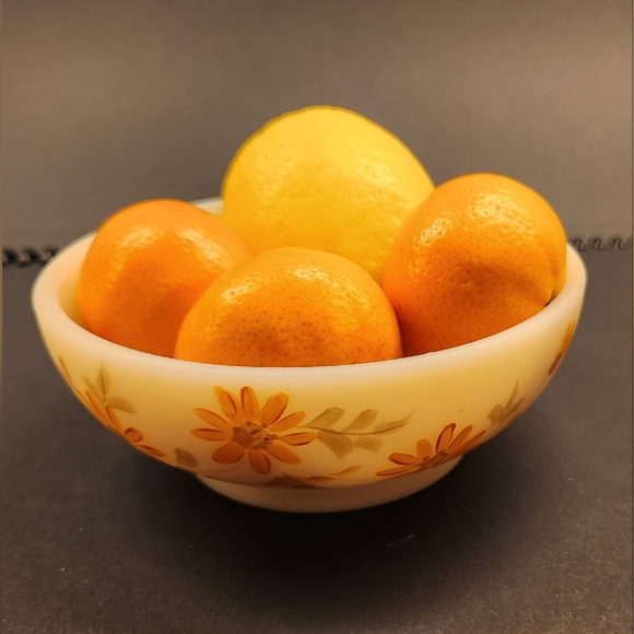 Fenton Art Glass Daisies on Cameo Satin Bowl Dish Signed BARB AQUINO - Picture 6 of 8